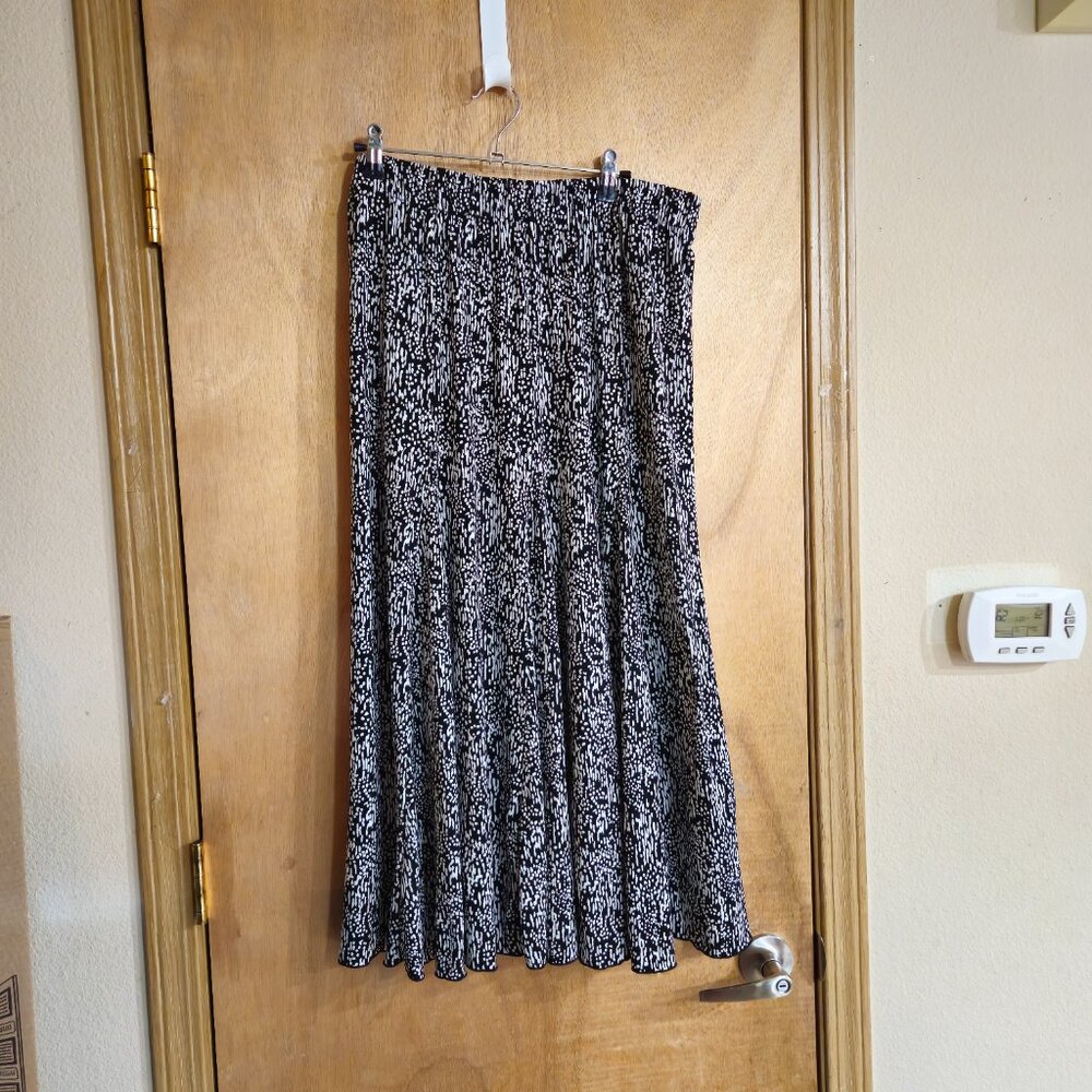 Chicos 2 (12)Skirt  Black White